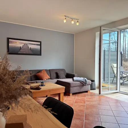 Gemütliche Mit 2 Schlafzimmern Am Prosnitzer Wald Apartment *